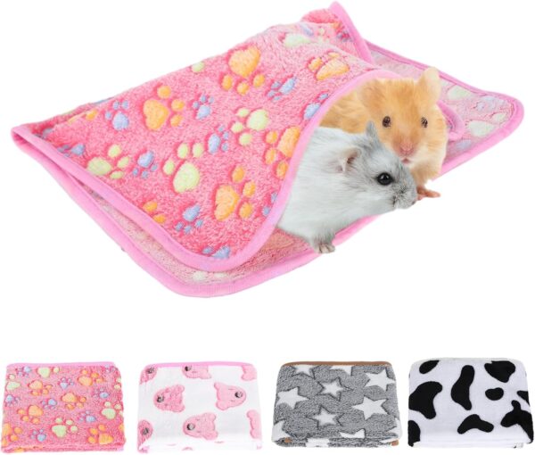 4 Pcs Small Animals Bedding Mats Coral Fleece, Soft Guinea Pig Blankets, Reusable Rabbits Hamster Fleece Cage Liners, Warm Small Animal Fleece Bedding Washable 60cm*40cm (A)