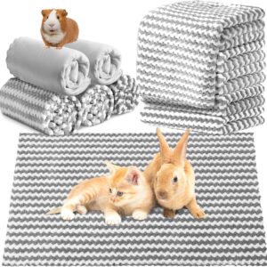 Hahafelt 5 Pcs Waterproof Guinea Pig Fleece Bedding Blankets 18 x 24 Inch Absorbent Guinea Pig Cage Liner Washable Small Animal Pee Pad Reusable Pet Blanket Wash Cloth Sleep Bedding Mat Pad Cover