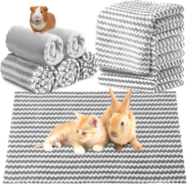 Hahafelt 5 Pcs Waterproof Guinea Pig Fleece Bedding Blankets 18 x 24 Inch Absorbent Guinea Pig Cage Liner Washable Small Animal Pee Pad Reusable Pet Blanket Wash Cloth Sleep Bedding Mat Pad Cover